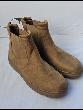 Bacia Brown Chelsea Boots Women’s Size 9.5 Chunky Sole Slip-On Pre-Owned